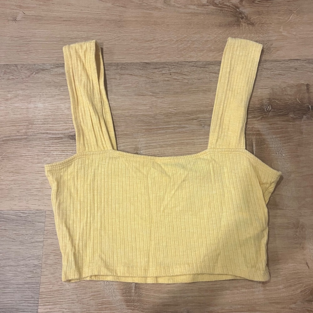 O’Neill yellow crop top
